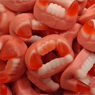 Żelki "Zęby Wampira" jogurtowo-truskawkowe